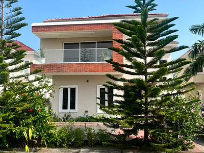 Direct - 4 Bedroom Detached House with BQ