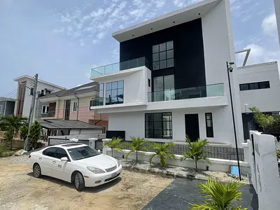 Beautifully Crafted 5 Bedroom Deatached Home with BQ, Gym & Pool