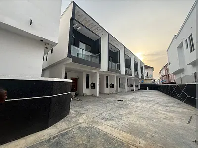 Gorgeous 3 Bedroom Terrace Duplex with a BQ