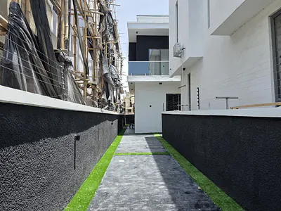 Newly Built 4bedroom