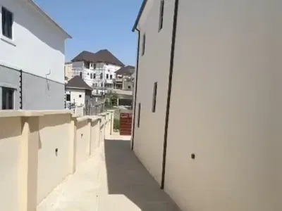 Spacious 2 Bedroom