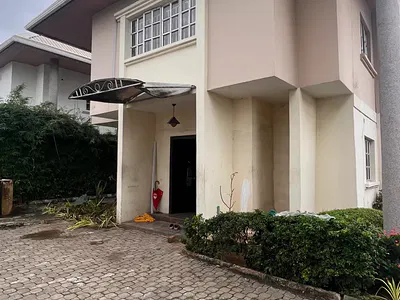5 Bedroom Detached Duplex