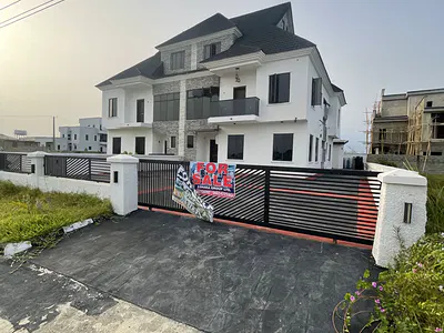 Luxury Crafted 5 Bedroom Semi-Deatached Duplex with BQ