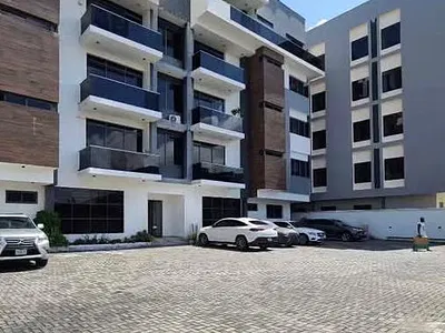 Luxury 3bedroom Apartment with a BQ