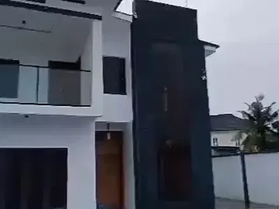 Luxury 5bedroom Fully Detached Duplex