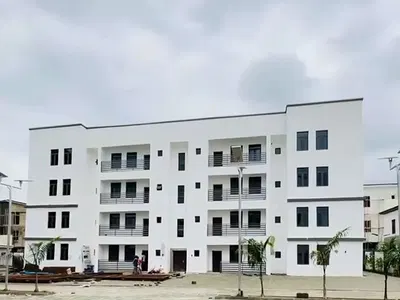 Luxury 3bedroom Flat with BQ