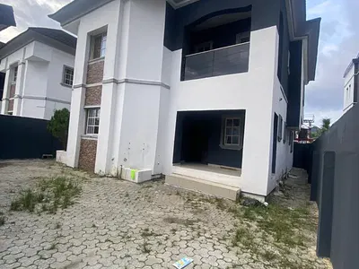 4 Bedroom Detached Duplex