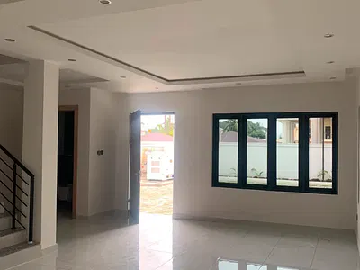 A Spacious 4 Bedroom Terrace with BQ