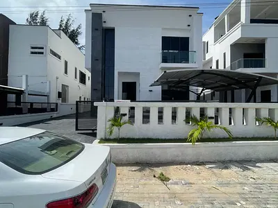 Wonderfully Built 5 Bedroom Detached Duplex +BQ and Swimming Pool