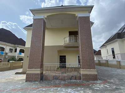 Standard 4 Bedrooms Duplex