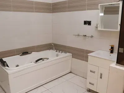 Beautiful Stand Alone 5 Bedroom Duplex in Chevron