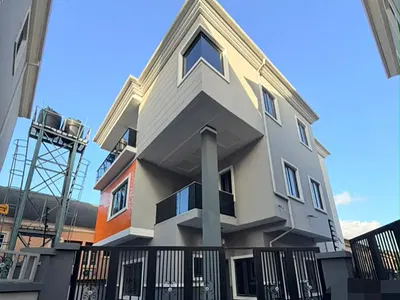 5 Bedroom Fully Detached Duplex with a BQ