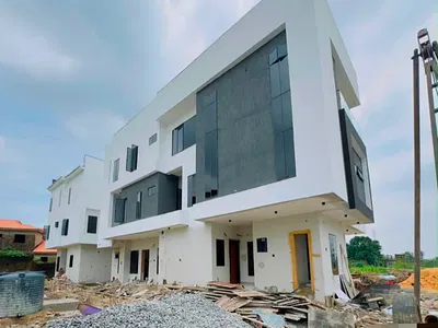 4 Bedroom Semi & Fully Detached Duplex with a BQ