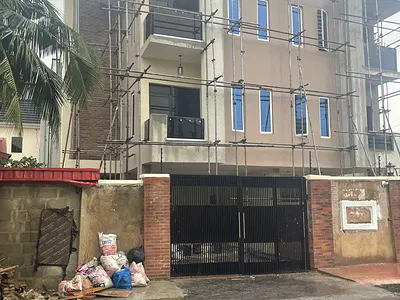 4 Bedrooms Semi-Detached Duplex