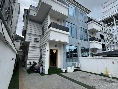 5 Bedroom Triplex with BQ, Mini Office, Huge Walk in Closet,