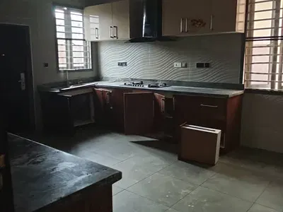 Luxury 5bedroom