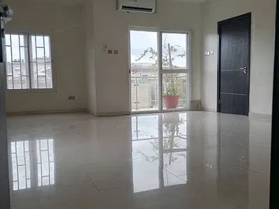 Luxury 4 Bedroom Terraced Duplex