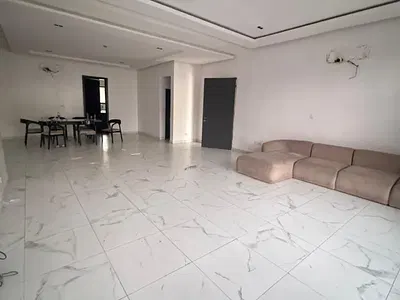 Spacious 3 Bedroom Apartment with BQ