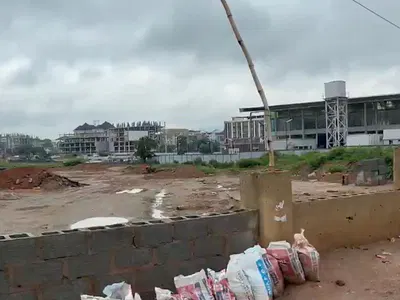 1.09hectare, Mix Use- Comprehensive Dev. C of O, Tarred Road