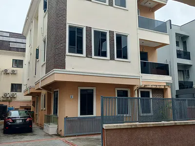 Strictly Private Residential Massive 5bedroom with BQ Ample Parking SP