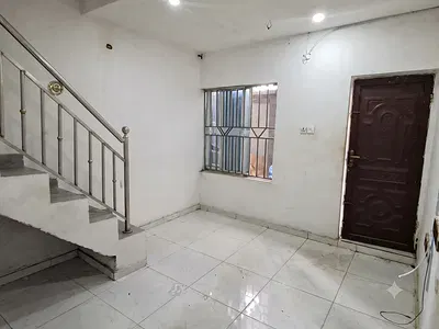 A Well-Maintained, Relatively New Mini Flat Duplex