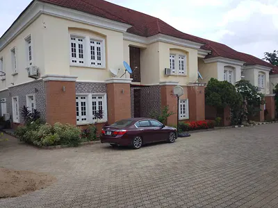 Beautiful 4 Bedroom Spacious Terrace Duplex, 1 Bedrm BQ, Nice Serenity