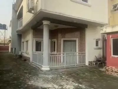 Luxury 4 Bedroom Fully Detached Duplex with Excellent Facility
