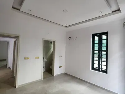 2 Bedroom Apartment at Royal Gardens Estate,