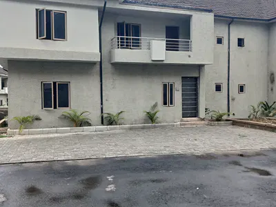 A New 4-Bedroom Duplex + 1BQ. (Video Is Attached)