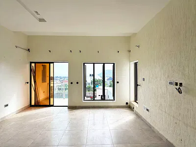 Exquisite 3 Bedroom Apartment with BQ