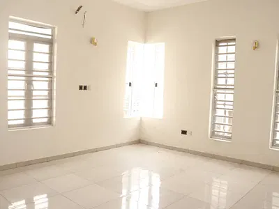 Clean Two Bedrooms Flat in Osapa