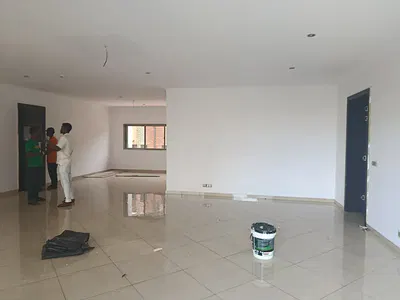 Spacious Fully Service 3bedroom Flat with Swimming Pool