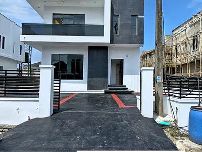 Modern 4 Bedroom Detached Duplex