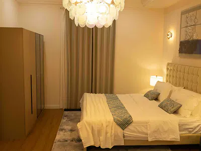 Spacious 3bedroom Flat with BQ by Olu