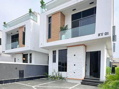 5 Bedroom Fully Detached Duplex