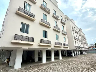 Ensuite 2 Bedroom Apartment with Elevator