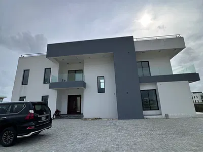 The Perfrct 5 Bedroom Beachfront Villa