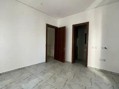 Standard 3 Bedroom Flat Location... Ikota Royal View E
