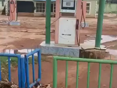 Filling Station on Two Plots of Land with 6 Fuel Pumps
