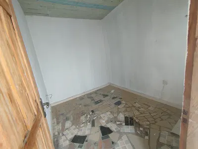 Well Maintained a Room Self Contain BQ