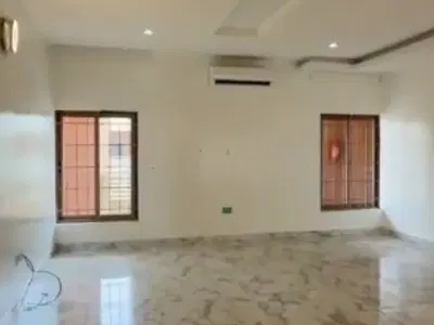 A Serviced 2-Bedroom Flat (Video Is Attached)