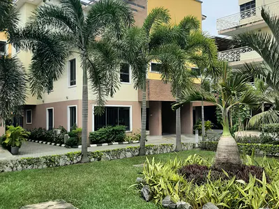 Well Renovated and Well Spacious 4 Bedroom En-Suite Detached House Wit