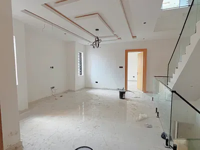 Well Finished 5 Bedrooms Detached Duplex with BQ