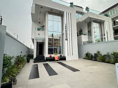 Premium and Spacious 5 Bedroom Duplex