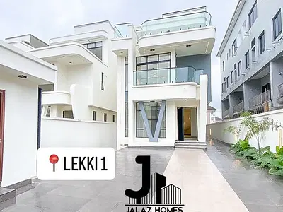 Contemporary 5 Bedroom Fully Detached Duplex