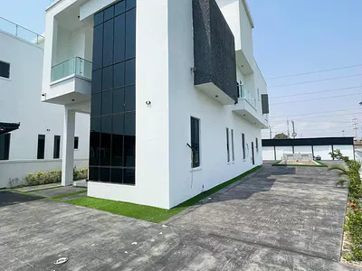 5bedroom Detached Duplex with Pool, Cinema, Swimming Pool