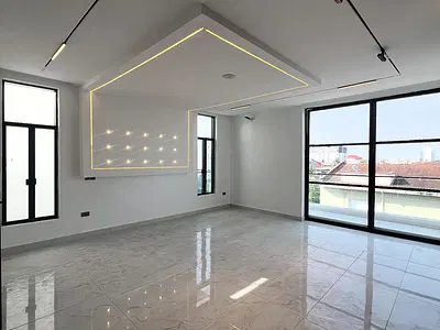 5bedroom Detached Duplex with Swimming Pool for Sale