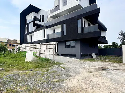 Four Bedroom Maisonette
