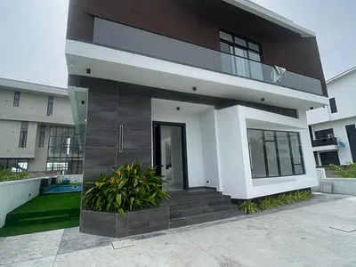 Luxuriously Built 5 Bedroom Detached Duplex + BQ and Swimming Pool