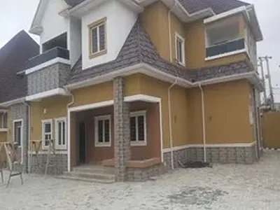 5 Bedroom Duplex House with 2 Room BQ